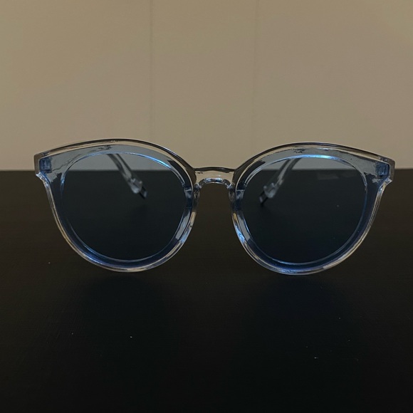 Round tinted blue glasses - Picture 2 of 4